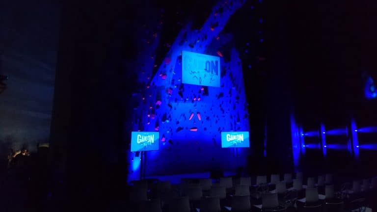 led pucks dry hire