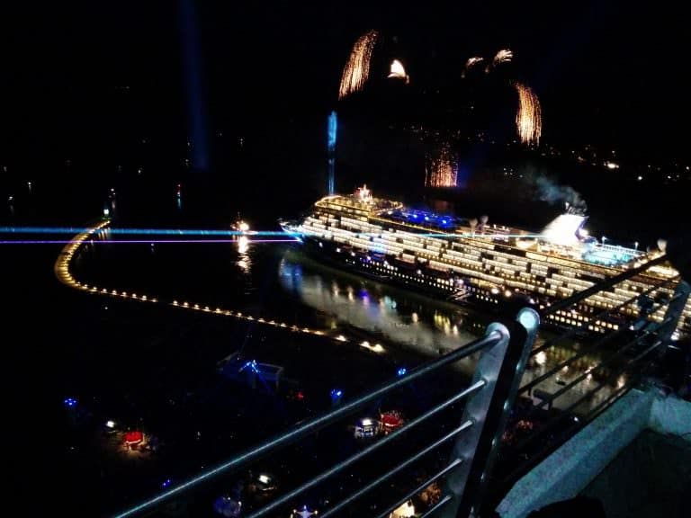 MeinSchiff - Schiffstaufe mit Laser