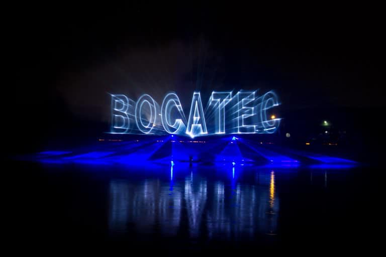 Wasserschildprojektion mit unserem Bocatec Logo