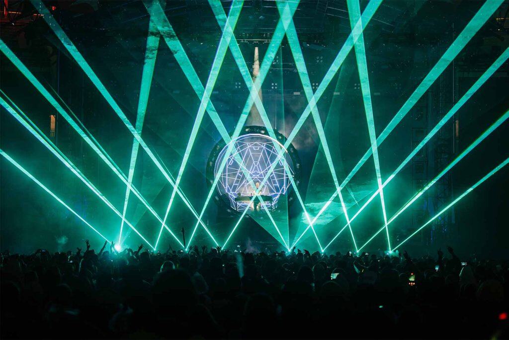 live lasershow für armin van buuren