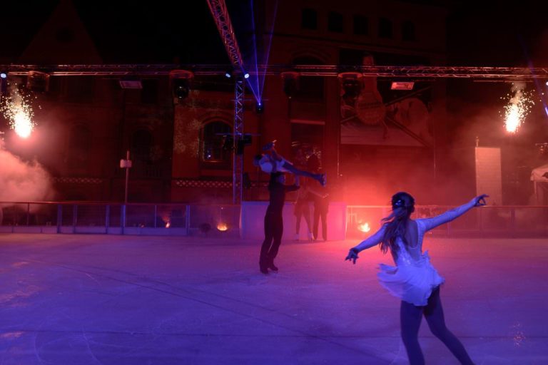 Fallende-Kometen-Pyrotechnik-1024x683